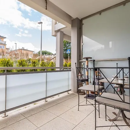 Lesna By Renters Apartman