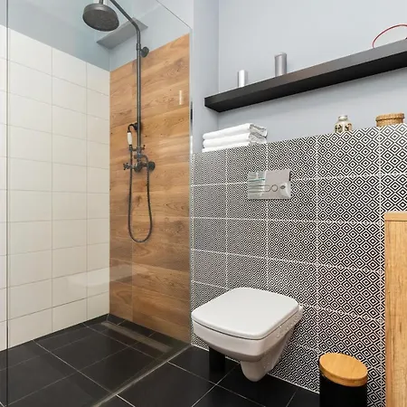 Lesna By Renters Apartman